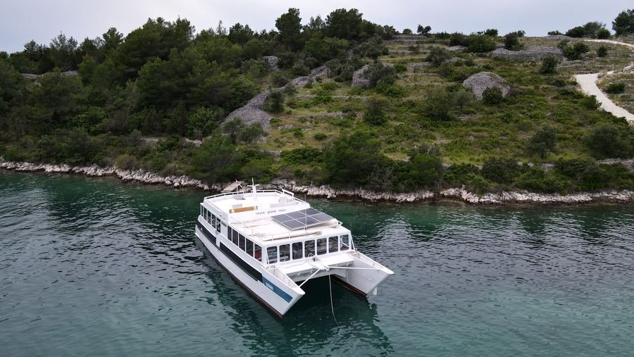 Rogač day trip aboard the catamaran Mariano